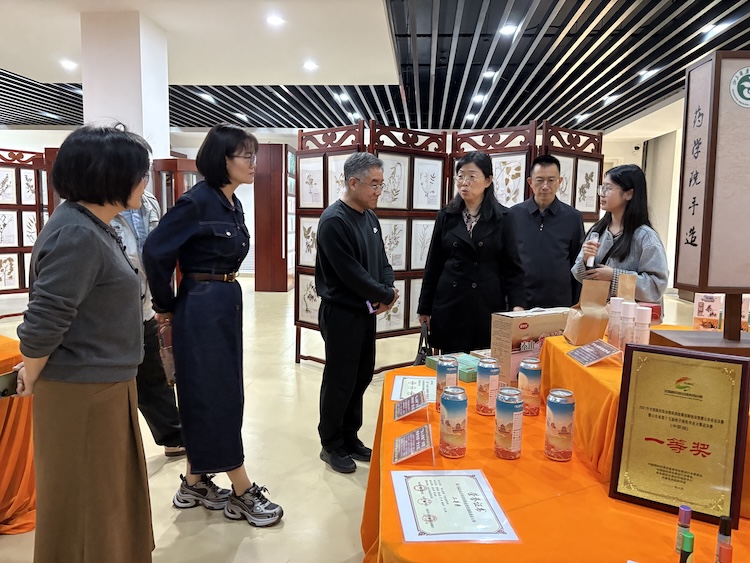121744261360_.pic_hd（照片2）_副本.jpg